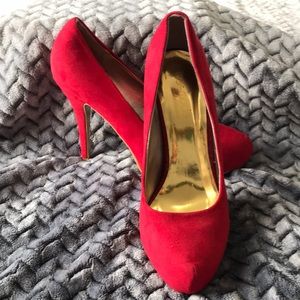 Tresmode Moda Italiano Red Suede look High Heels. Size 41